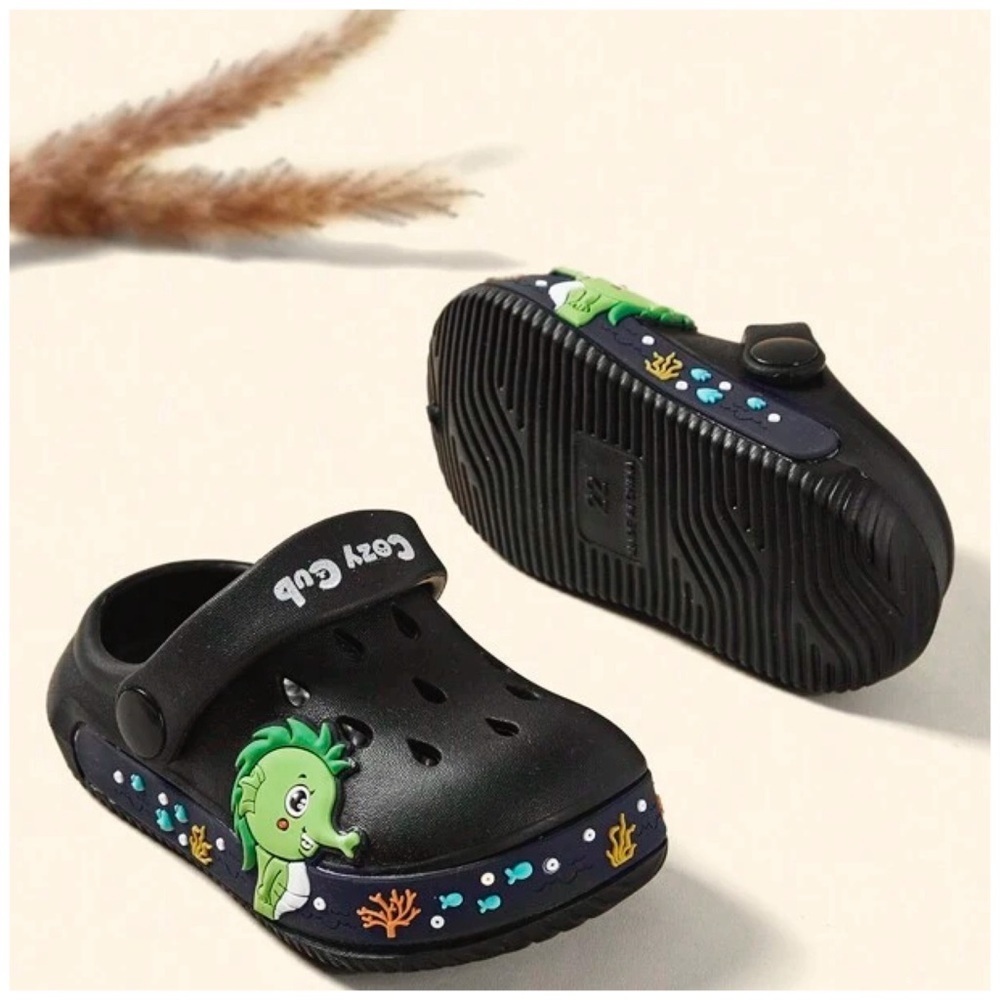 Cozy Cub •Cute Dinosaur Design Beach Baby Sandals With Holes - Picture 6 of 6